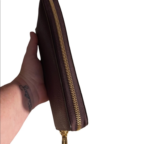 Michael Kors burgundy jet set wallet - Picture 8 of 8